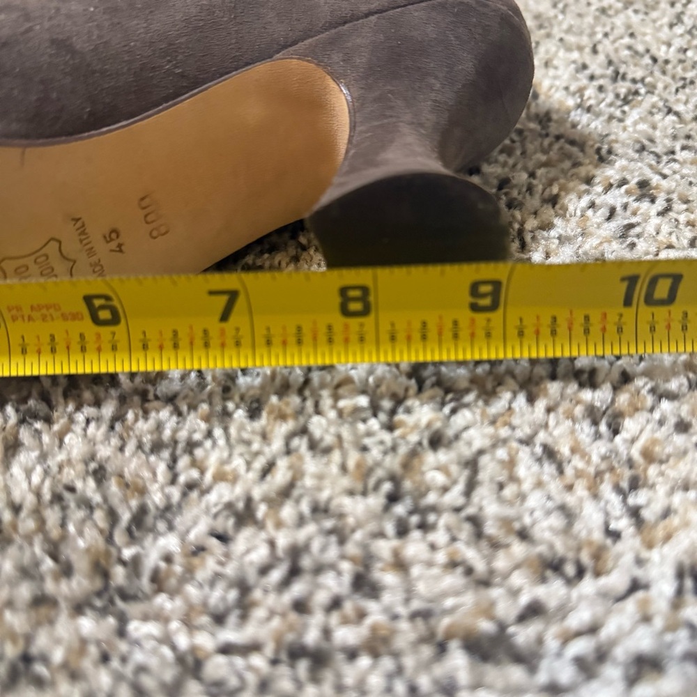 Via Spiga Vintage Italian Suede Flared Heel Shoe Golden Charm Womens Size 45 - Picture 9 of 9